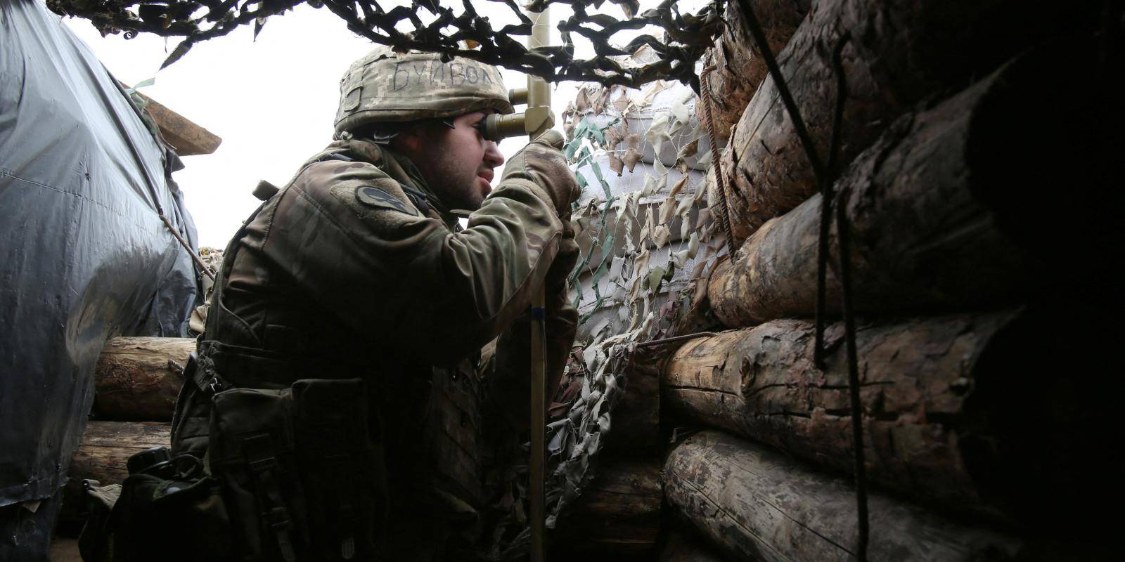 Escalating Ukraine-Russia Conflict: Implications & Global Response
