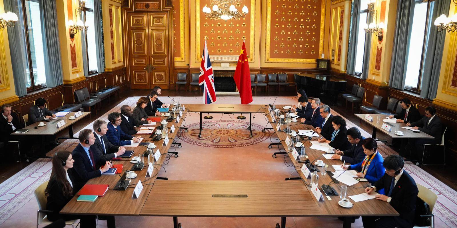 Photo of UK foreign secretary David Lammy meeting China's foreign affairs minister Wang Yi
