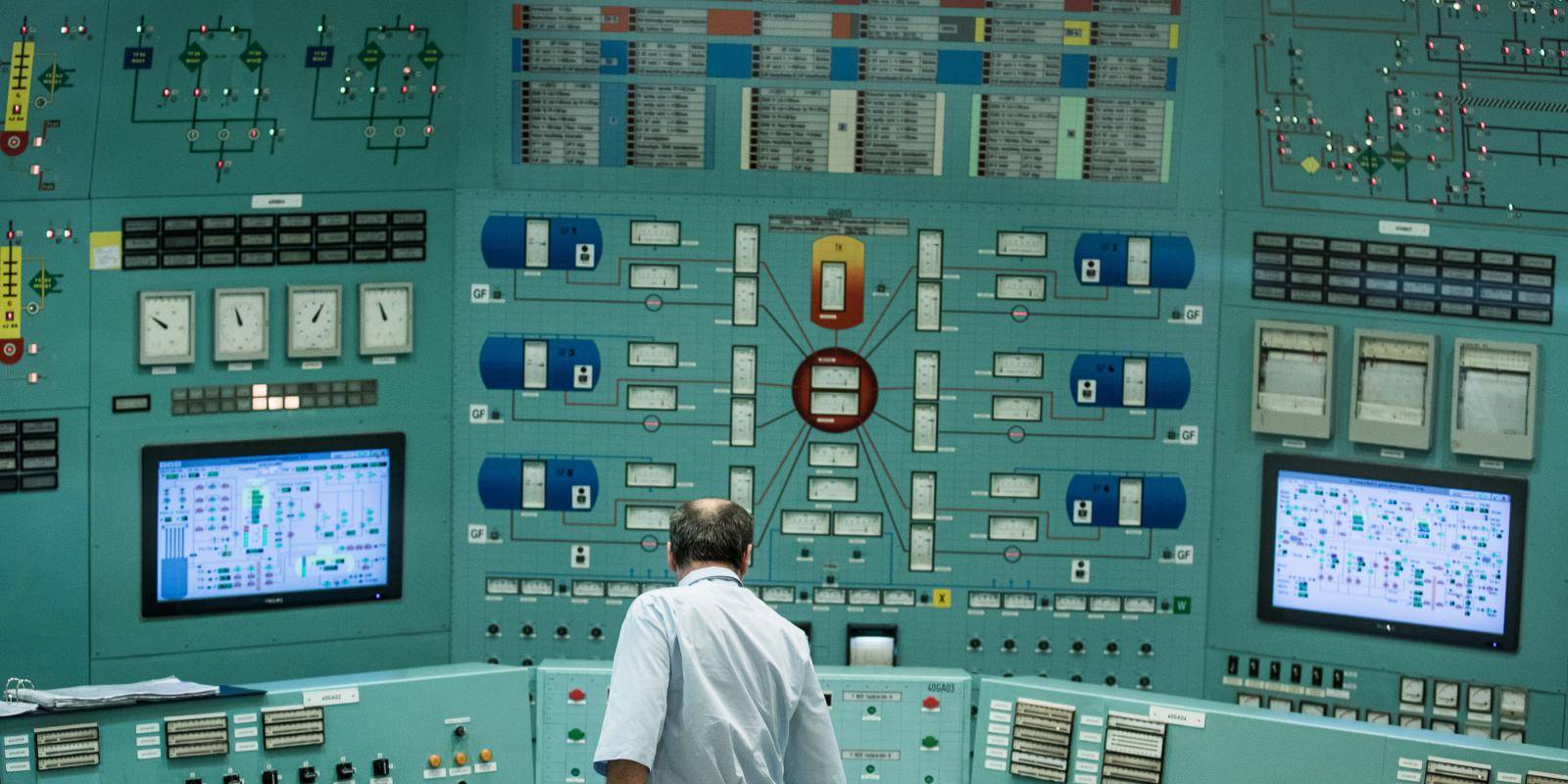 The control room inside the Paks nuclear power plant in Hungary. Photo: Bloomberg/Contributor