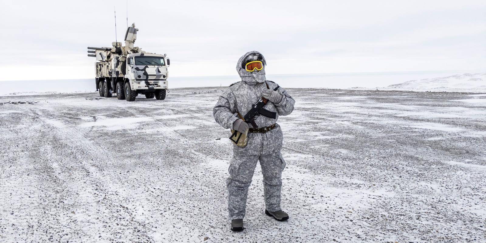 A soldier on patrol at the Russian military base on Kotelny Island, beyond the Arctic Circle, on 3 April 2019. Photo: Getty Images