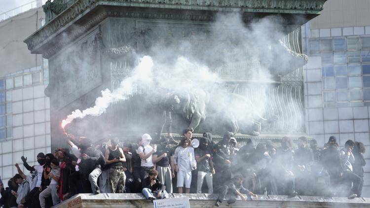 Photo of student protests in Paris.