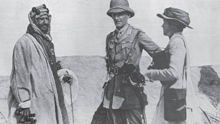 Gertrude Bell and Sir Percy Cox talking to an Arab leader in Mesopotamia. Photo: Mansell/Time & Life Pictures/Getty