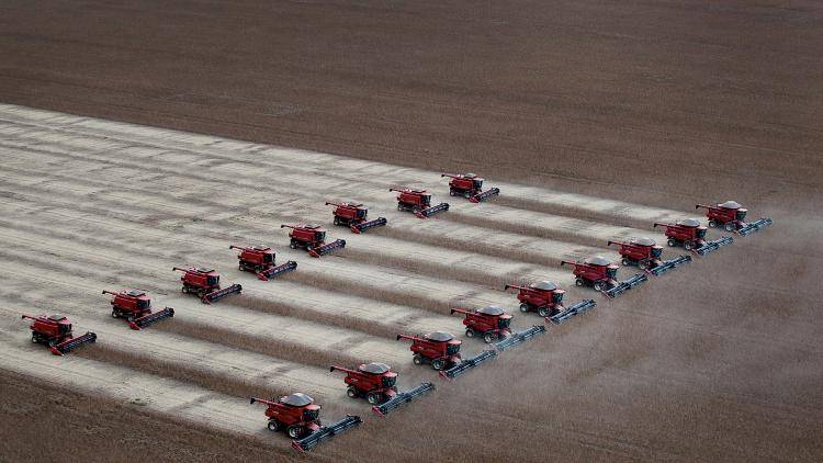 Soya bean harvest in Brazil. Photo: Paulo Fridman/Bloomberg via Getty Images