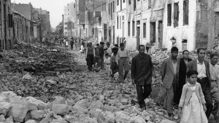 Egyptian civilians in streets bombed during the 1956 Suez Crisis