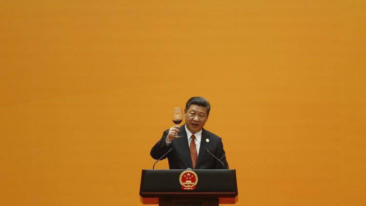 Chinese president  Xi Jinping  makes a toast at the Belt and Road Forum