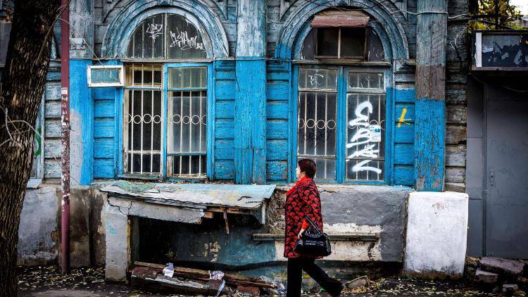 An abandoned house in the sourthern city of Krasnodar is testament to Russia’s economic stagnation