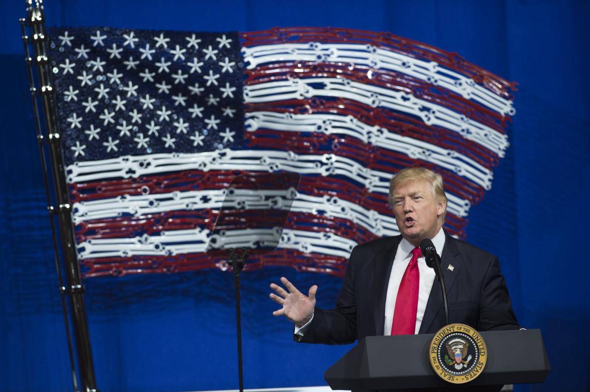 US President Donald Trump speaks at Snap-On Tools in Kenosha, Wisconsin, on 18 April 2017, prior to signing the Buy American, Hire American Executive Order. Photo: Getty Images.