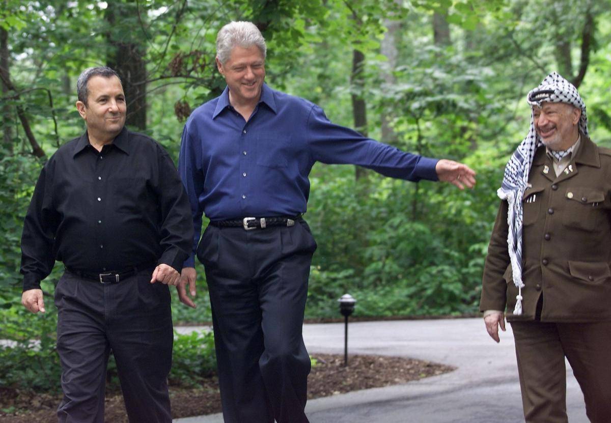 US President Bill Clinton, Israeli Prime Minister Ehud Barak and Palestinian leader Yasser Arafat are shown here at Camp David in the US in July 2000. Photo: Stephen Jaffe/AFP/Getty Images.