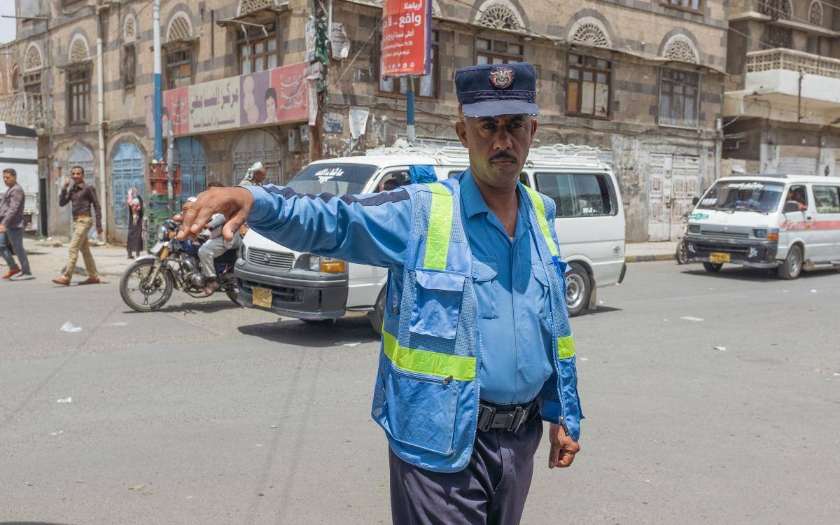 Traffic policeman (de facto authorities) in Sanaa, Yemen. Photo: Peter Salisbury