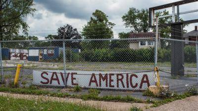  A ‘Save America’ message is displayed in Youngstown, Ohio. Photo: Getty Images.