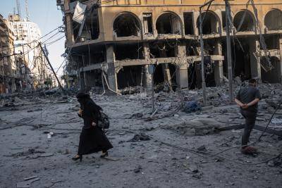 The aftermath of an Israeli aerial bombardment targeting Al-Jawhara Tower in central Gaza on May 12, 2021
