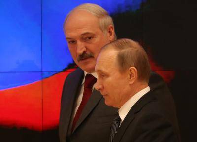 Vladimir Putin and Alexander Lukashenko attend the Supreme State Council of Russia and Belarus on 25 February 2016 in Minsk. Photo by Getty Images.