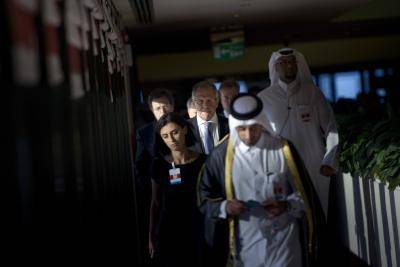Sergey Lavrov walks to a trilateral meeting with the US and Qatar on 3 August 2015 in Doha. Photo by Getty Images.