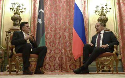 Sergei Lavrov meets with GNA leader Fayez Sarraj in Moscow. Photo: Getty Images.