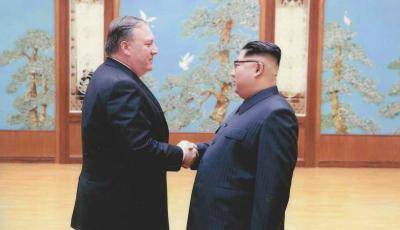 Mike Pompeo, then CIA director and now US secretary of state, shakes hands with Kim Jong Un in Pyongyang. Photo: The White House.