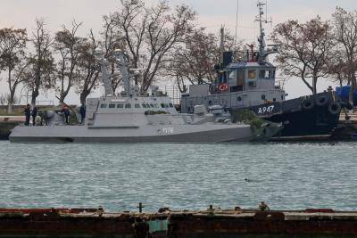 Seized Ukrainian military vessels in the port of Kerch on 26 November. Photo: Getty Images.