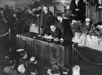 British Foreign Secretary Ernest Bevin signs the North Atlantic Treaty in Washington on 4 April 1949. Photo: Keystone/Hulton Archive/Getty Images.