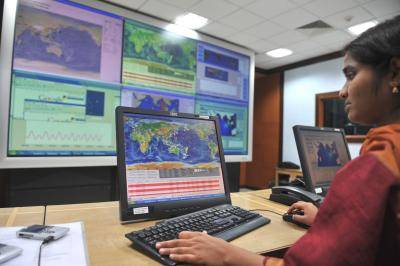 Indian scientists work at the Tsunami Early Warning Centre of the Indian National Centre for Ocean Information Services (INCOIS) in Hyderabad. Photo by NOAH SEELAM/AFP via Getty Images.