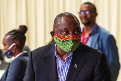 Cyril Ramaphosa at NASREC Expo Centre in Johannesburg where facilities are in place to treat coronavirus patients. Photo by JEROME DELAY/POOL/AFP via Getty Images.