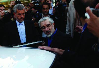 Former Prime Minister and Presidential candidate Mir Hussein Mousavi</body></html>