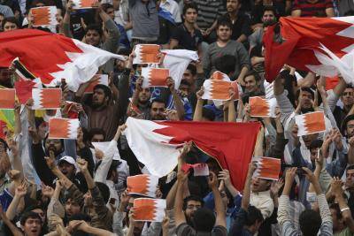 Protestors hol</body></html>